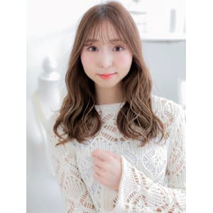 カーキベージュ外国人風小顔グラマラスロング　くすみベージュ