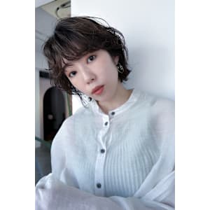 大人カジュアルな無造作ショート