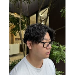 ツイストスパイラルパーマ/山本凌也