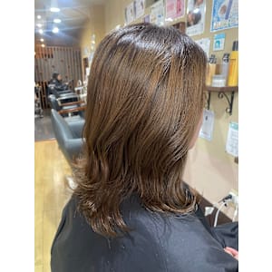 ベージュカラー