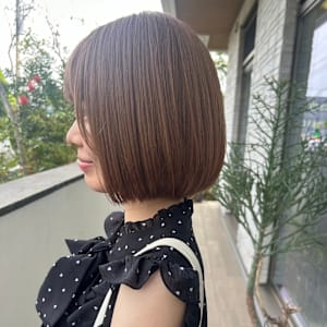 《イーズ鎌倉》シンプル丸みの可愛いマロンベージュボブヘア