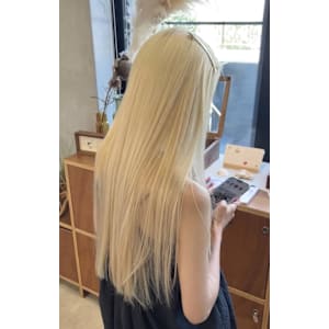 ブロンド/ホワイトブロンド/抜きっぱなし/ケアブリーチ