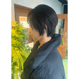 大人くびれショートレイヤー　