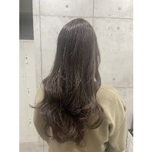 透明感オリーブベージュ