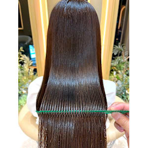 髪質改善ストレート　艶髪ストレートヘア　縮毛矯正　ロング