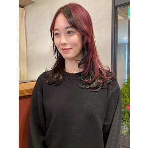 アンブレラカラー　チェリーレッド　ウルフレイヤー　顔周り