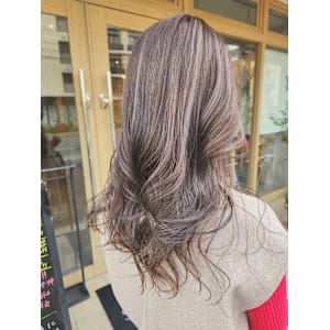 グレージュ　ハイライト