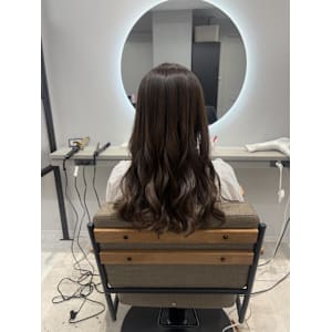 ブラウンベージュ