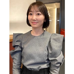 丸みボブ　顔周りカット　30代　ぱつっと前髪　小顔カット