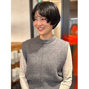 顔周りカット　顔周りレイヤー　ショートカット　30代40代