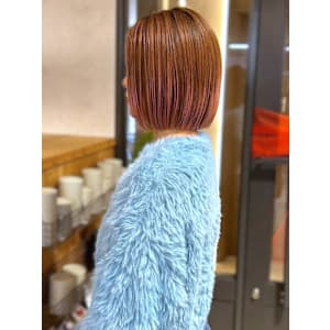 オレンジピンク　ぱつっとボブ　グラデーションカラー　艶髪