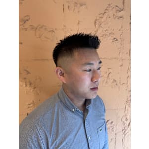 フェードスタイルで決めるヘアスタイル✂︎