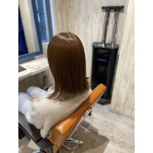 キャラメルベージュ