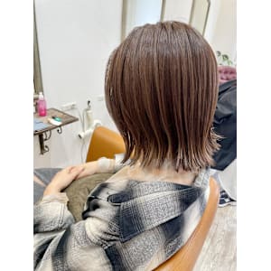 切りっぱなしボブ/ヌードベージュ/イルミナカラー