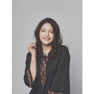 外国人風マロンベージュかき上げくびれレイヤー