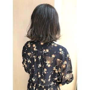 ふわふわ軽めな外ハネボブ