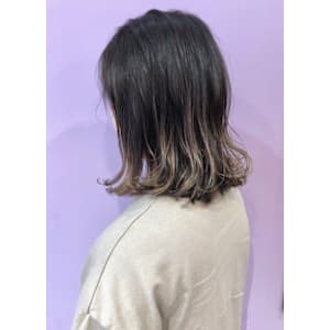 外ハネバレイヤージュボブ