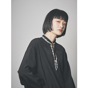 前髪ぷつっと前上がりボブ