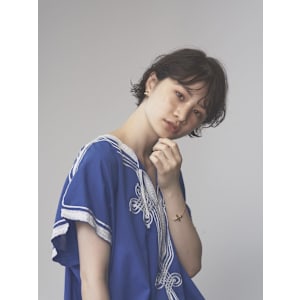 くせ毛風こなれレイヤーショートボブ