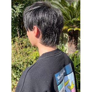 メンズミディアム　マッシュウルフ　カジュアルスタイル