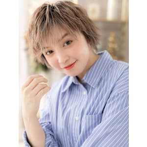 フレンチカジュアルくせ毛風マッシュパーマ　細めハイライト