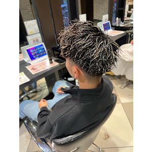 メンズツイストパーマメンズメッシュカラー