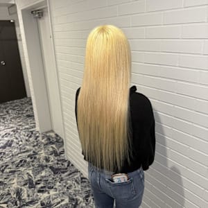 ブロンドヘアー