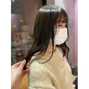 人気のオリーブカラー