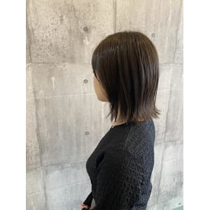 軽めレイヤーボブ《ARCH CHIAKI》