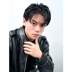【吉田智哉】フェザーショート、ニュアンスパーマ、アッシュ