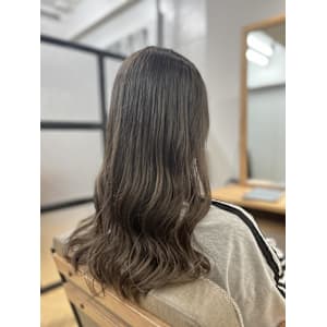 明るめアッシュ