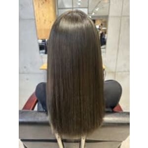 オリーブとストレートロング