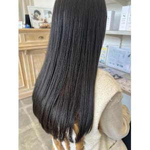 ダークブラウン