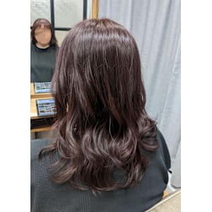 ボルドーワインカラー