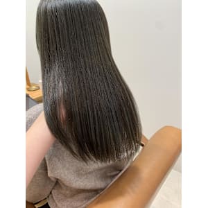 オリーブアッシュグレージュ