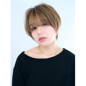 ショートボブ/小顔/ニュアンスパーマ/ブルーージュ[原宿]