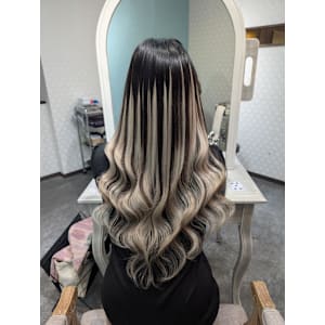 ボブからロングに何本必要？