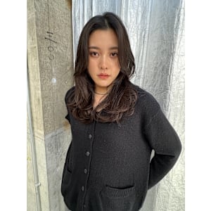 ステップボーンカット顔まわりレイヤー