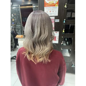 ハイトーンエンドカラー【錦糸町北口】ayaka - prize 錦糸町店【プライズ キンシチョウ テン】掲載中