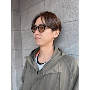 センターパートスタイル