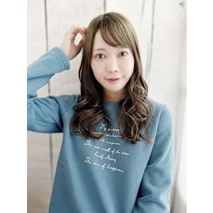 大人可愛いミックスカールスタイル