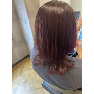 ミディアムレイヤー　くびれアレンジ　暖色系カラー