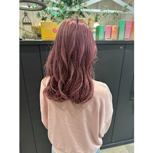 ピンクカラー/透明感カラー/レイヤーカット/韓国ヘア/越谷