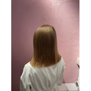 オレンジベージュ