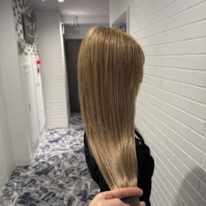 アッシュベージュロング