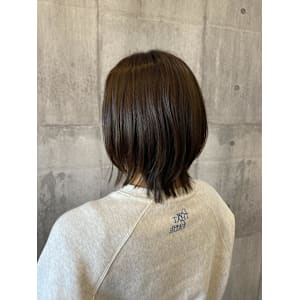 くすみベージュ