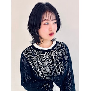 【透明感◎】ミディアムレイヤー×透明感イヤリングカラー