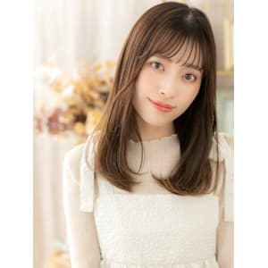 暗髪ココアベージュ小顔サラ艶ロングレイヤー　くすみベージュ