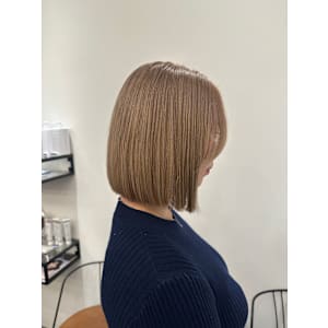 池袋 ブリーチ　切りっぱなし ミニボブ ハニーベージュ♪