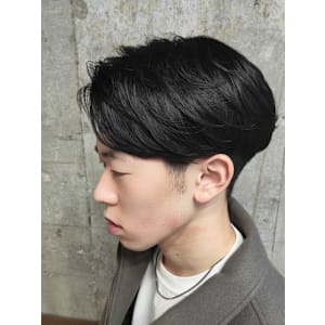 ニュアンスパーマ　ピンパーマ　ツーブロックマッシュ　黒髪束感